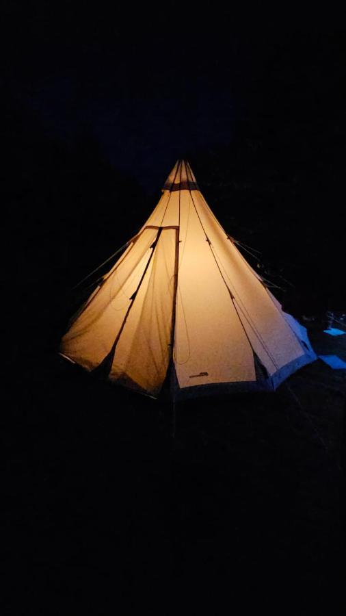 Hotel Glamping Fluffy Horns - Glempings Pukainie Ragi Plieņciems Esterno foto