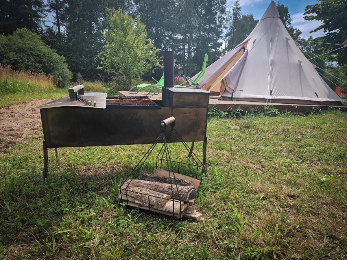 Hotel Glamping Fluffy Horns - Glempings Pukainie Ragi Plieņciems Esterno foto