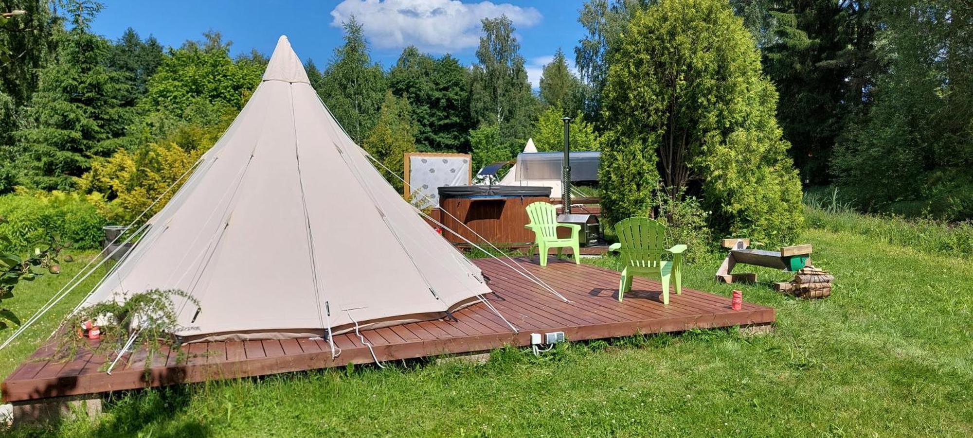 Hotel Glamping Fluffy Horns - Glempings Pukainie Ragi Plieņciems Esterno foto
